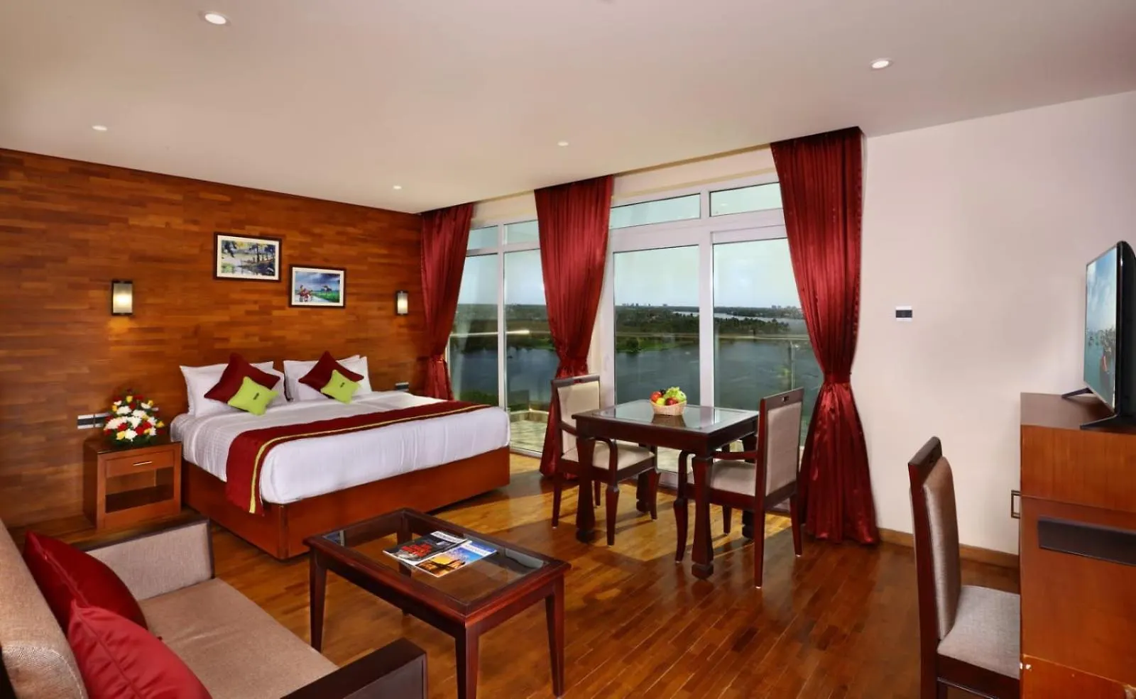 Jvk Park Hotel Kerala Alwaye